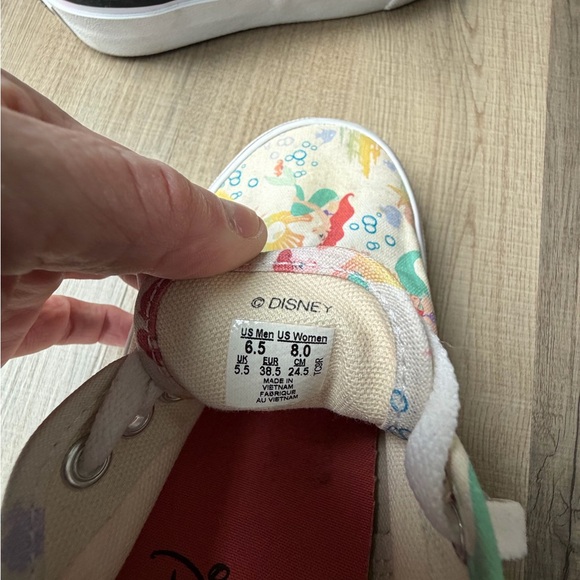 Vans RARE Little Mermaid Print - Picture 9 of 9